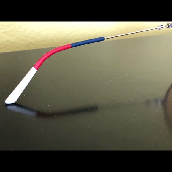 Gucci Round Thin Gold Framed Sunglasses With Case, Dust Bag, Cloth & Care Card - Picture 12 of 13